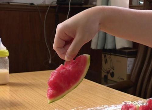 超市用指甲掐瓜热门视频,超市掐瓜挑战视频走红网络