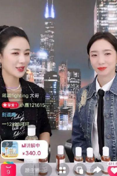 明星网红直播pk对骂,明星网红巅峰对决，口水战一触即发！