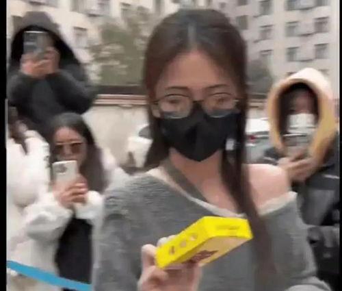 吃瓜爆料高中生视频,高中生吃瓜爆料视频引发热议