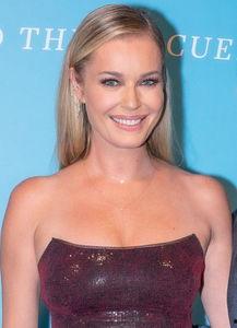 抹胸裙明星网红合集,明星网红们的时尚演绎合集