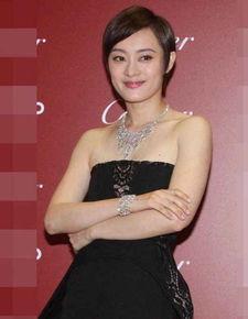 抹胸裙明星网红合集,明星网红们的时尚演绎合集