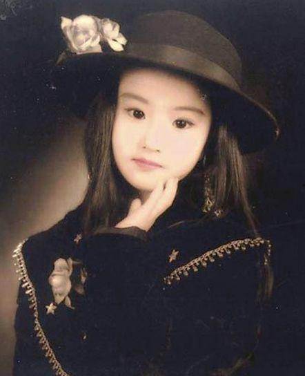 钟楼明星网红照片图片,镜头下的明星瞬间