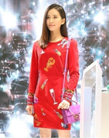 女明星网红裙子图片,女明星网红裙装风采大赏